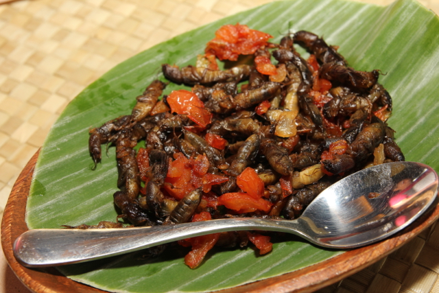 Kamaru: Pampanga's Crispy Fried Crickets