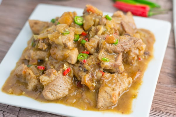 What Makes Bicol Express (Spicy Coconut Milk Stew) a Regional Specialty in the Philippines?