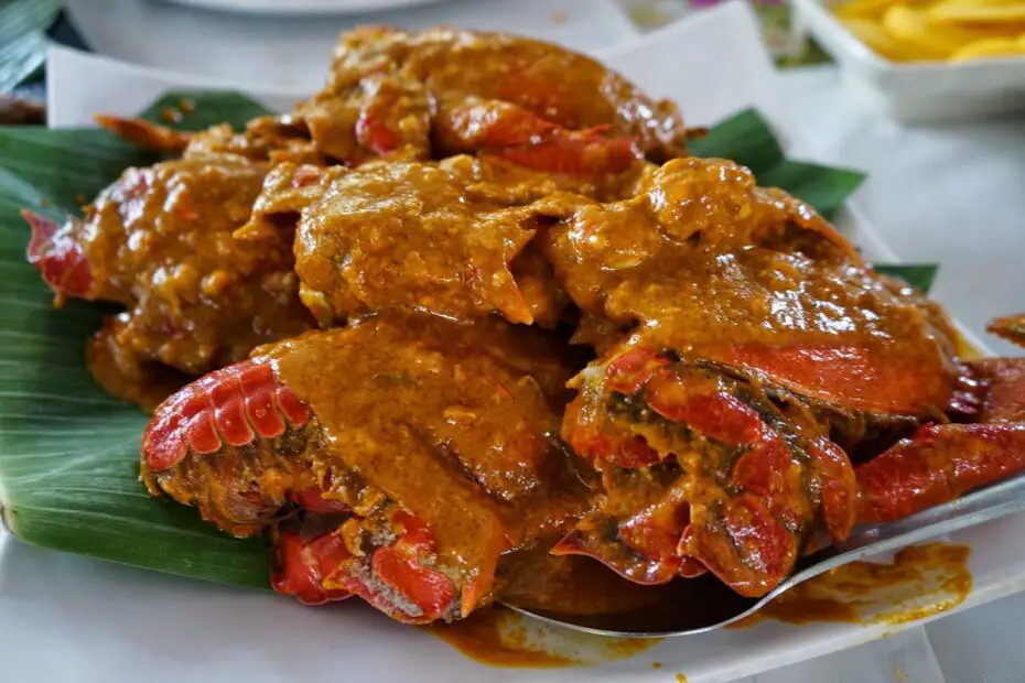 How Is Zamboanga Curacha (Red Frog Crab) Prepared and Served?