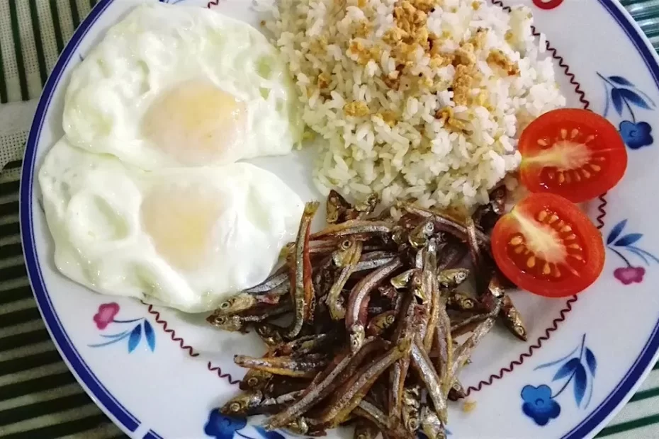 How Is Dilis Silog Prepared?