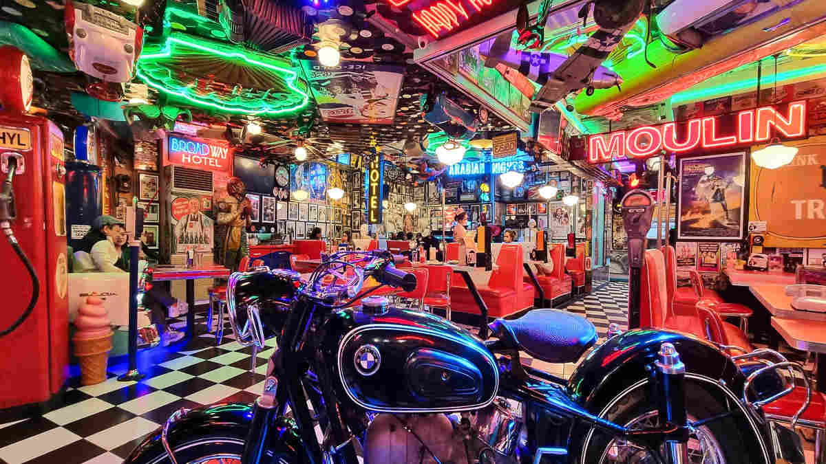 Top 10 American-Themed Eateries in the Philippines